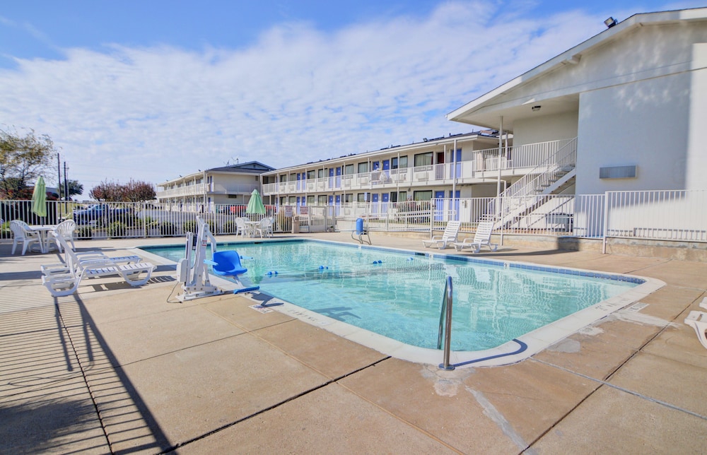 Motel6 Denton, TX - UNT 38/60