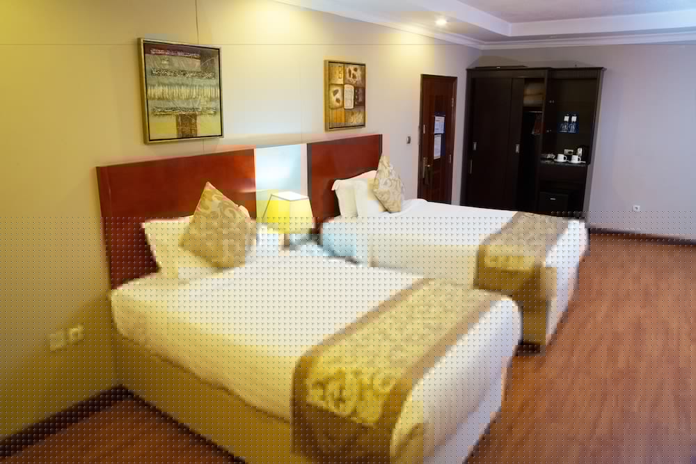 Jupiter International Hotel Cazanchise 24/66