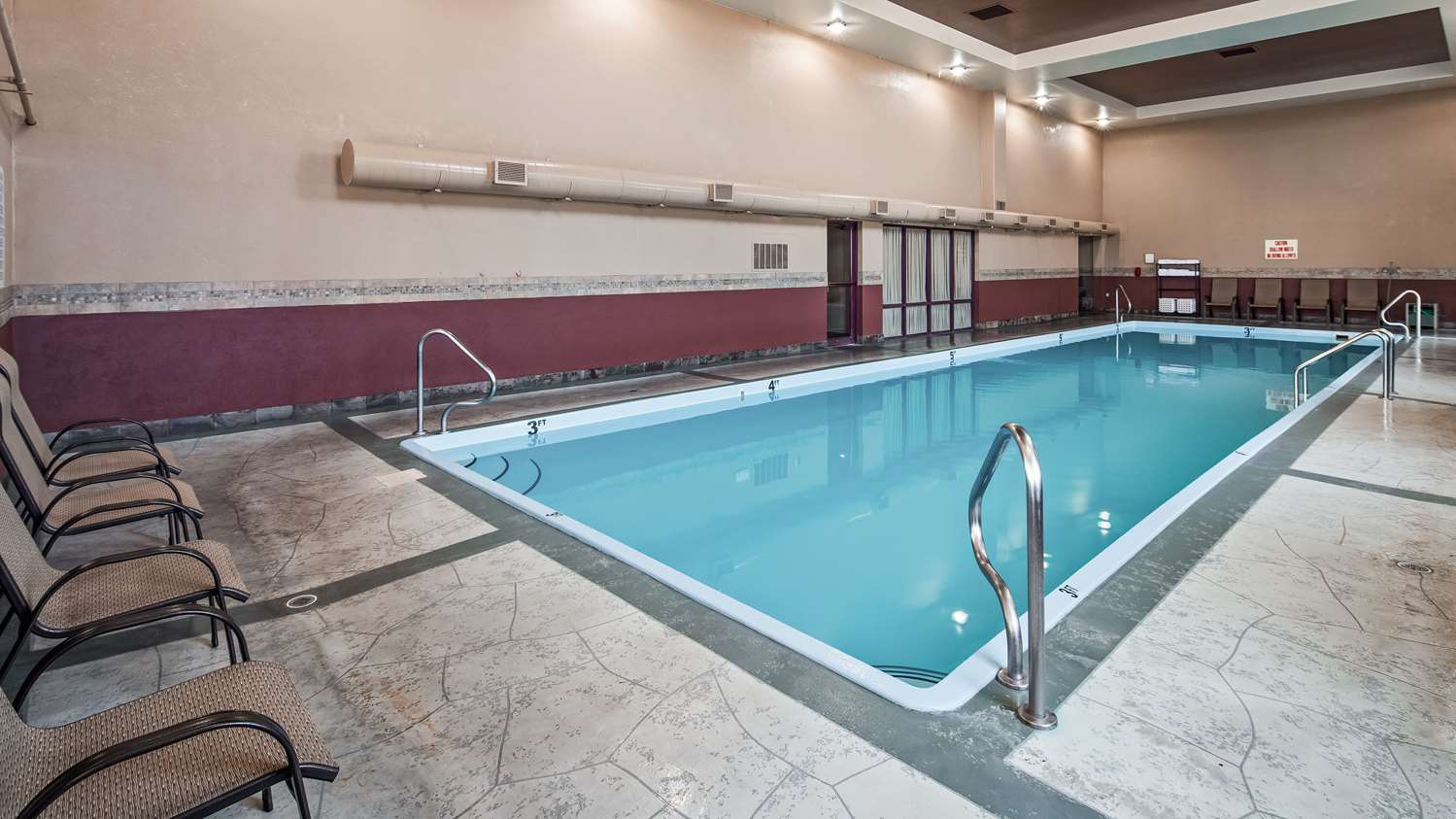 Best Western Plus Flathead Lake Inn And Suites 38/74