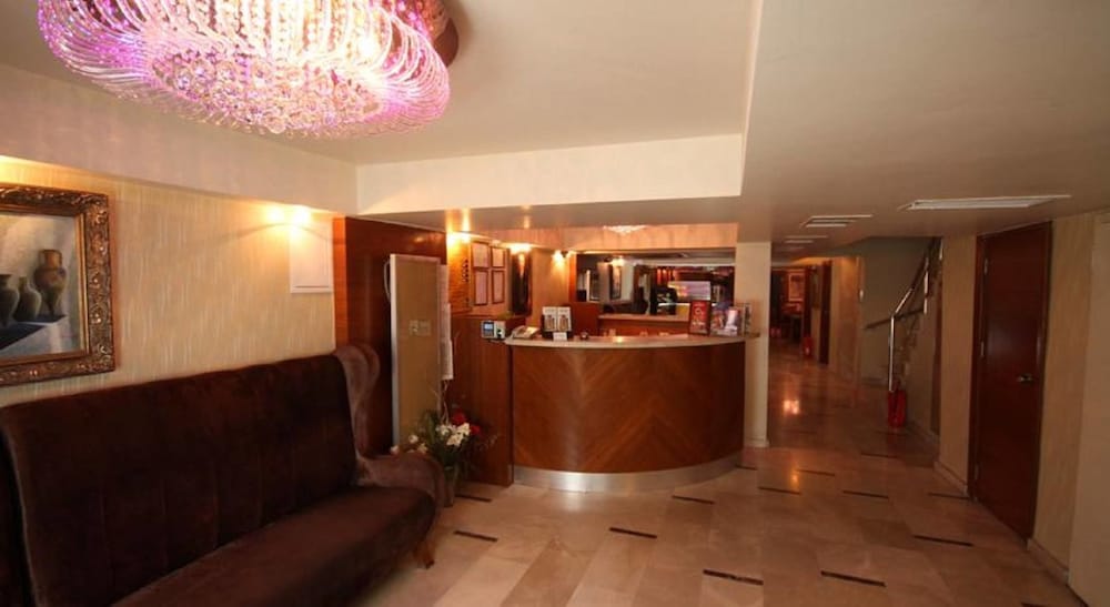 Q Inn Hotel 5/26