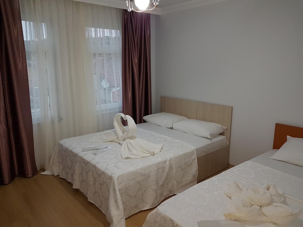 Karadeniz Pension 15/48