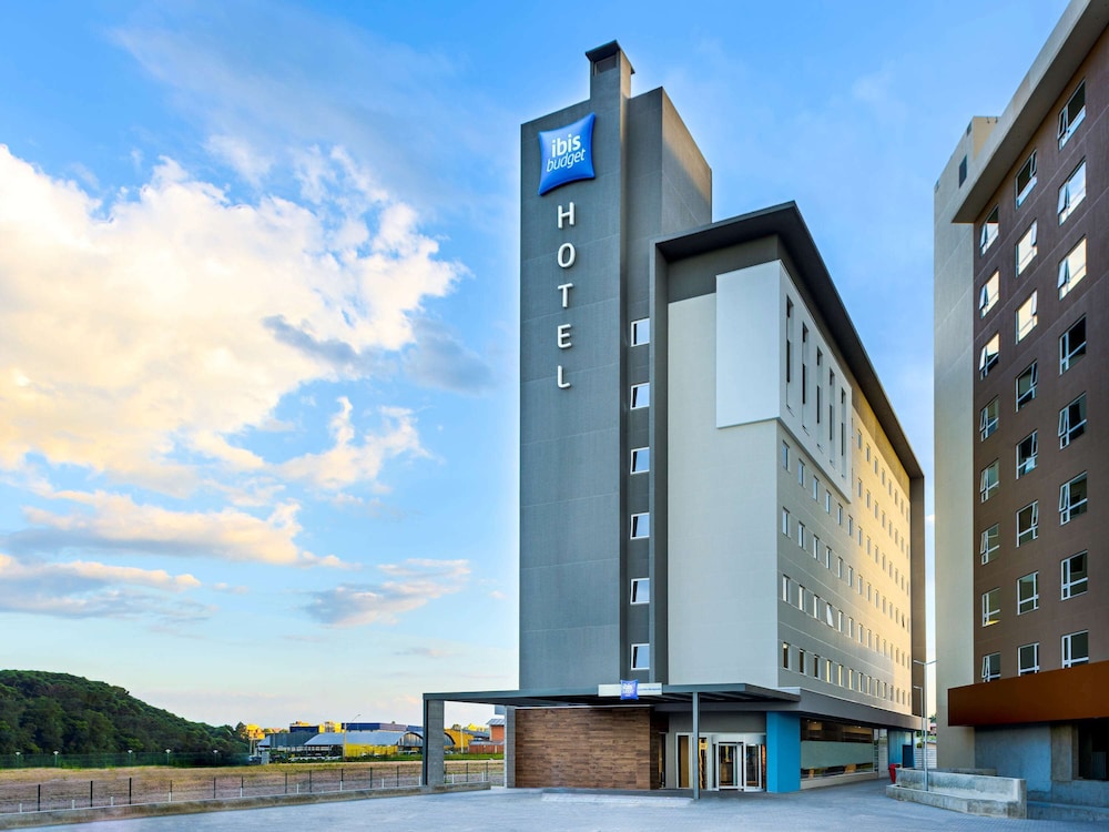 Ibis Budget Curitiba Aeroporto 1/65