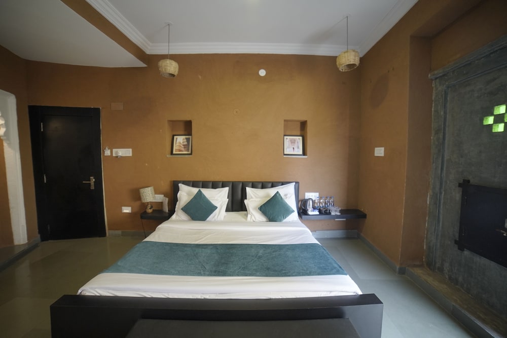 Banjara Hostels 18/50