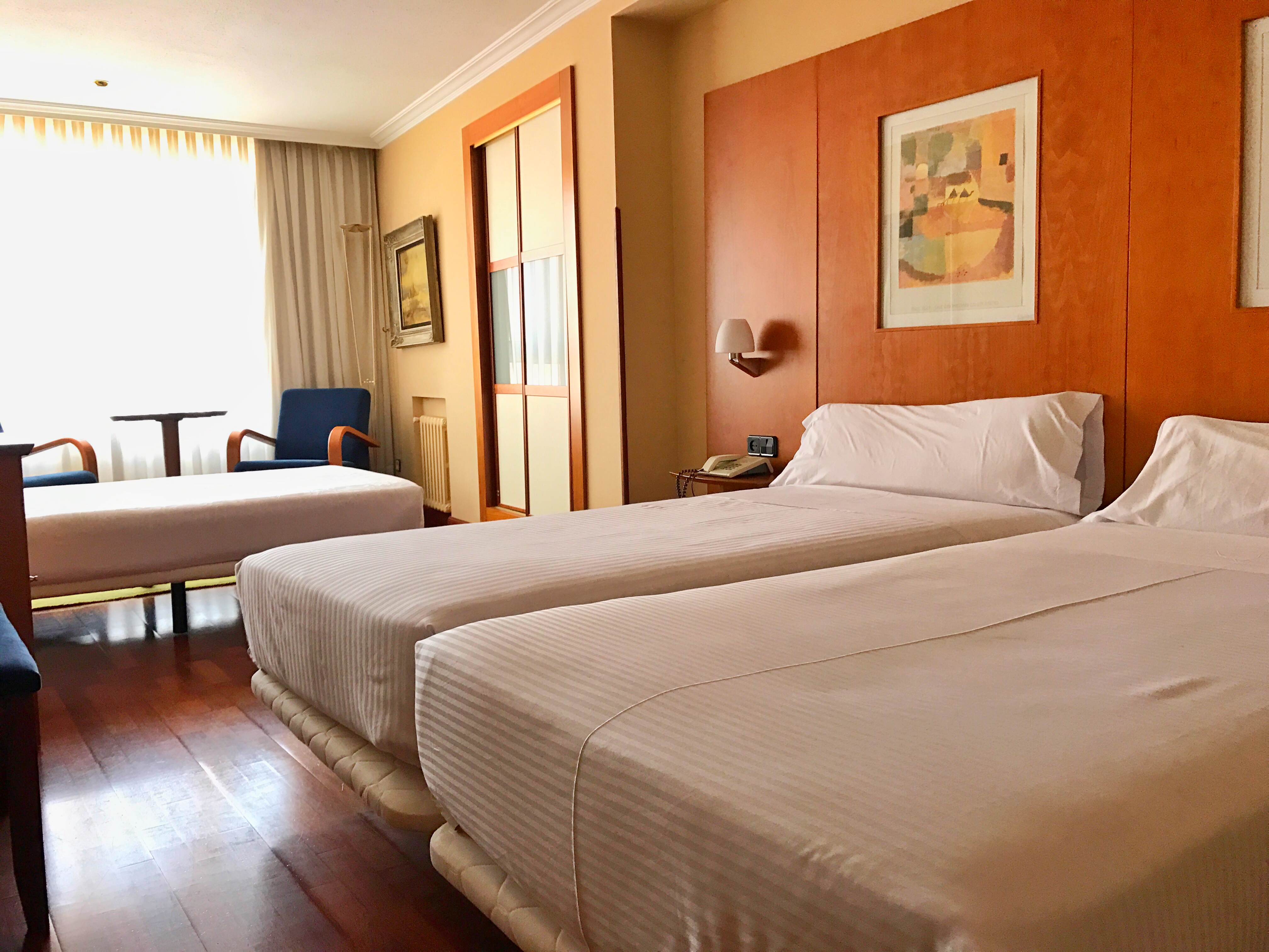 ROOM, TRIPLE