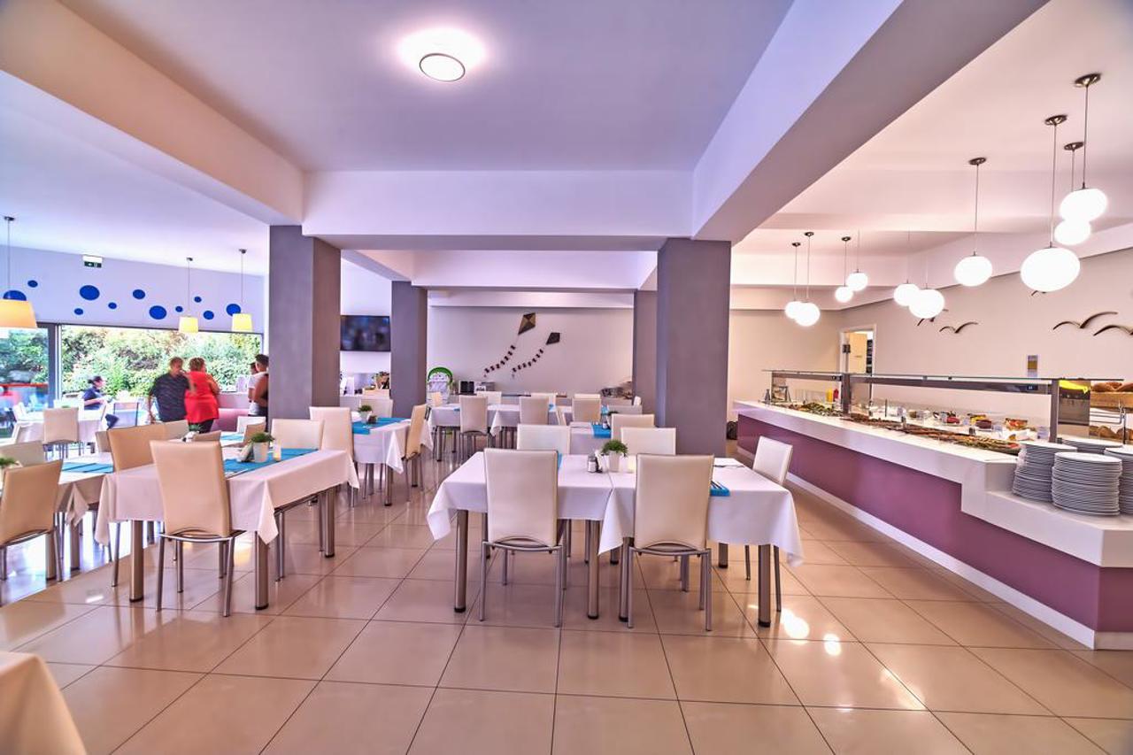 Sunrise Village Hotel 29/36