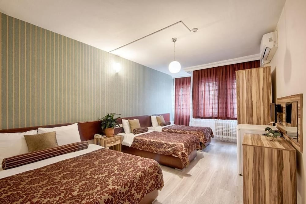 Dinar Hotel 16/43