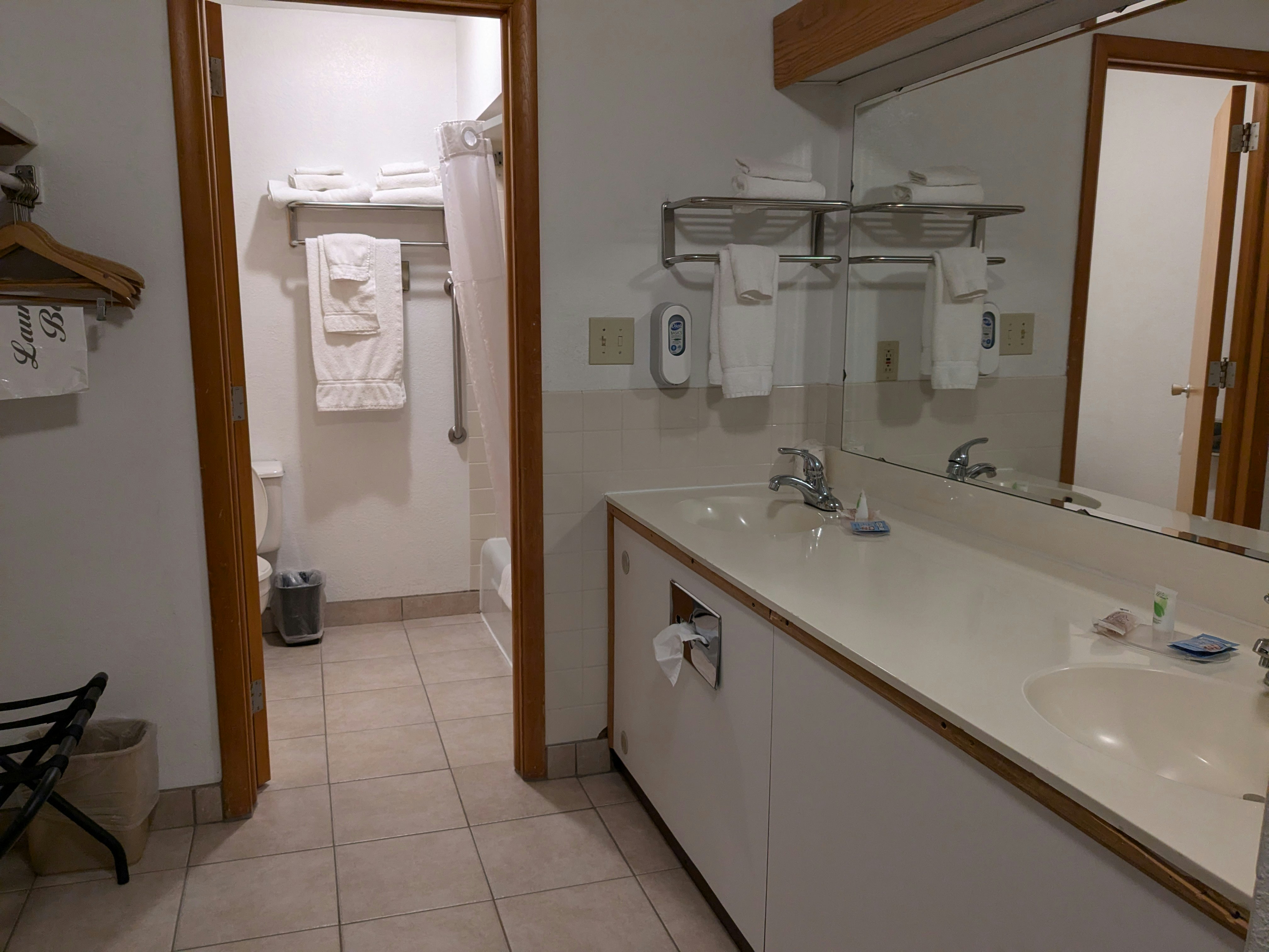 Magnuson Hotel Copper Crown 40/40