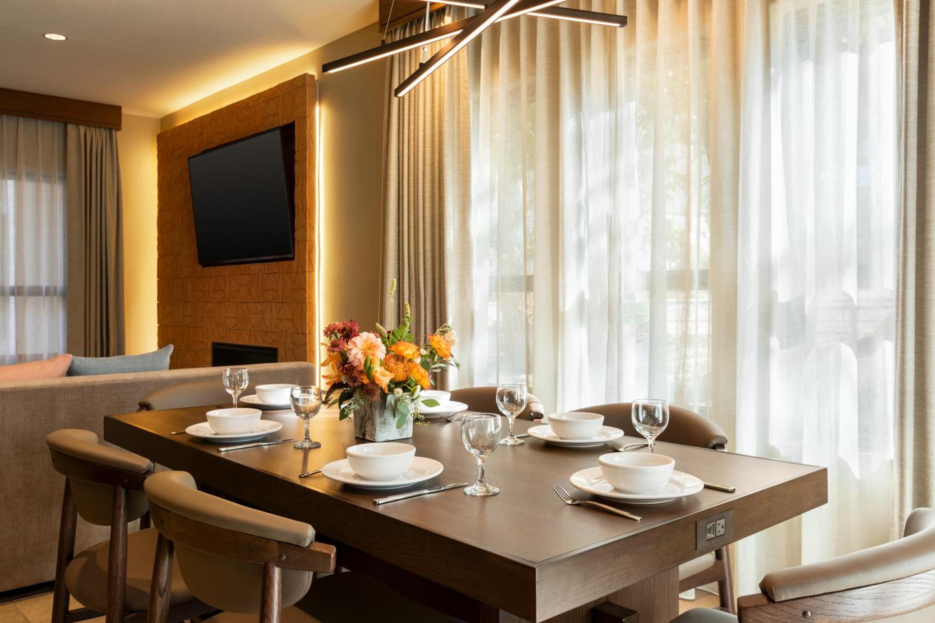 Casitas at the Hoodoo Moab, Curio Collection by Hilton 28/32