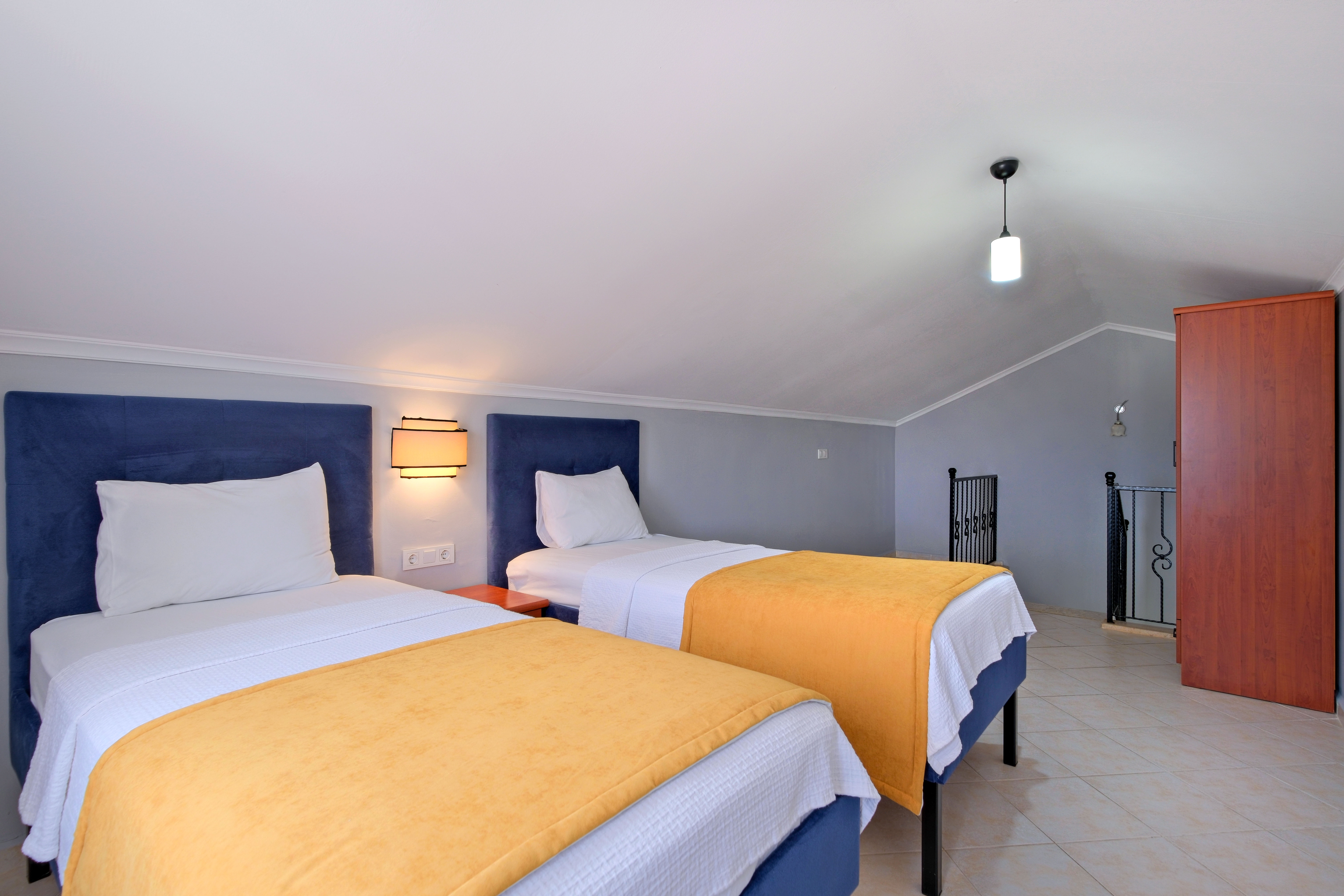 Gold Lion Hotel 17/38