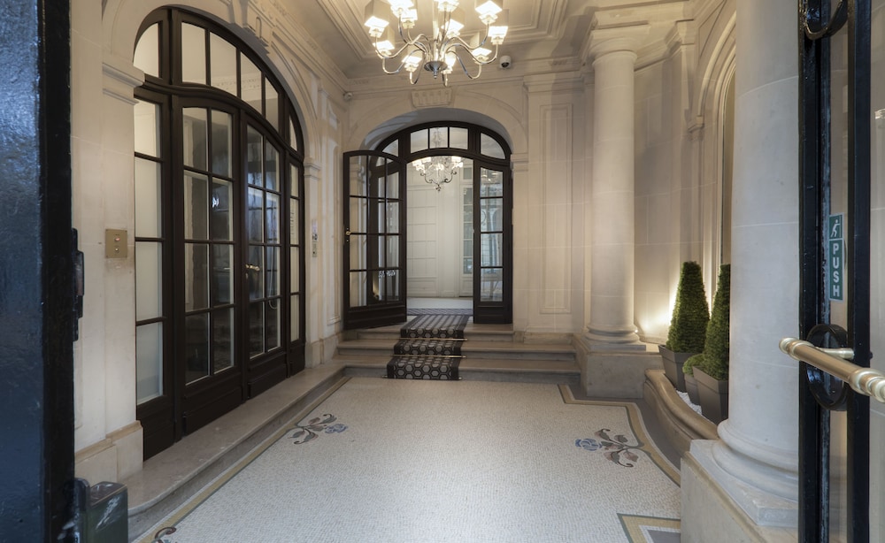 Residence Charles Floquet Paris 8/65