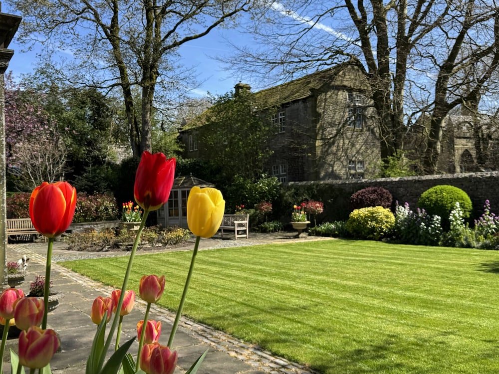 The Old Vicarage B&B 40/50