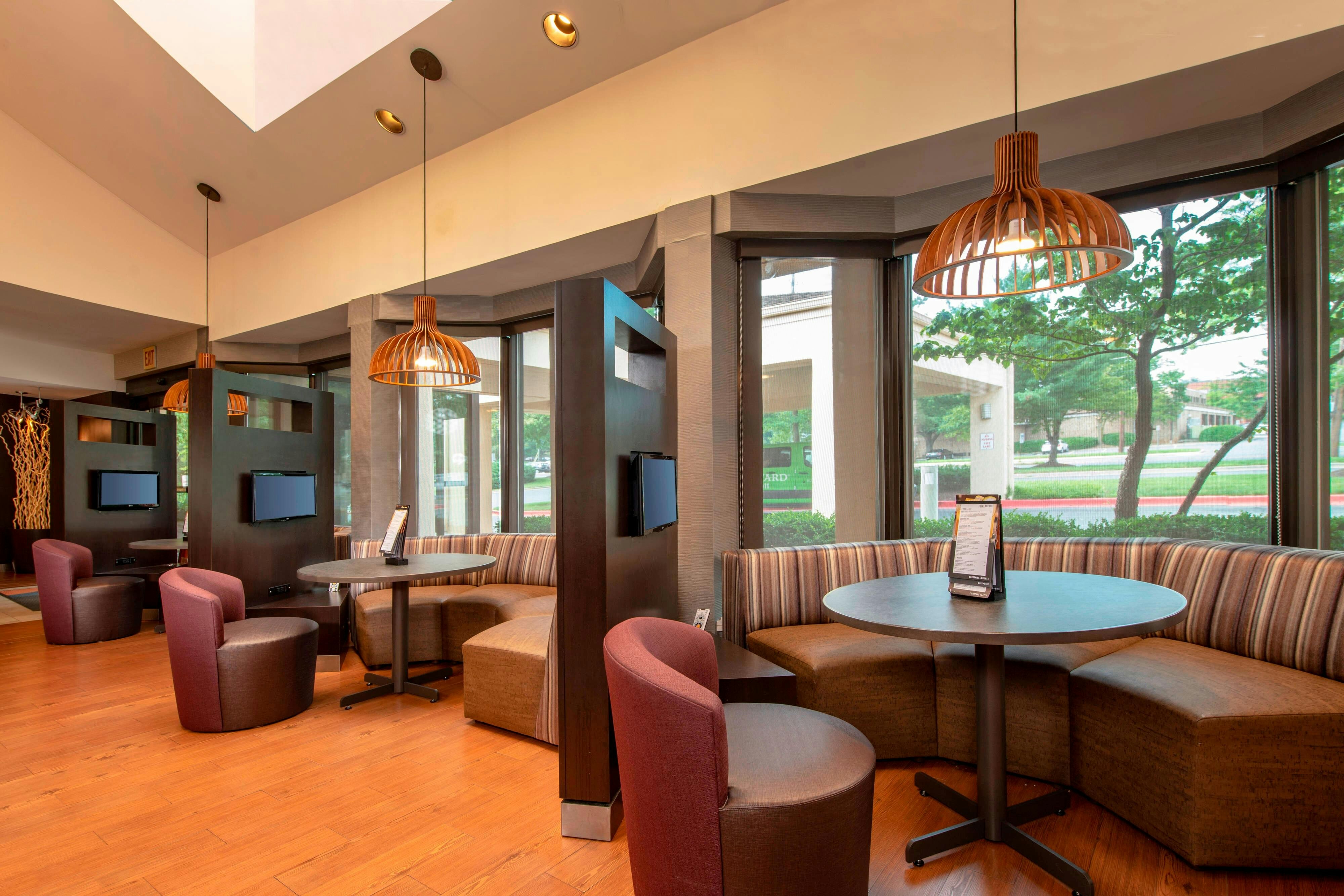 Courtyard By Marriott Rockville 7/25