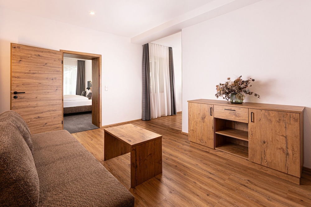 Hotel Alpina Ros Demming 28/46