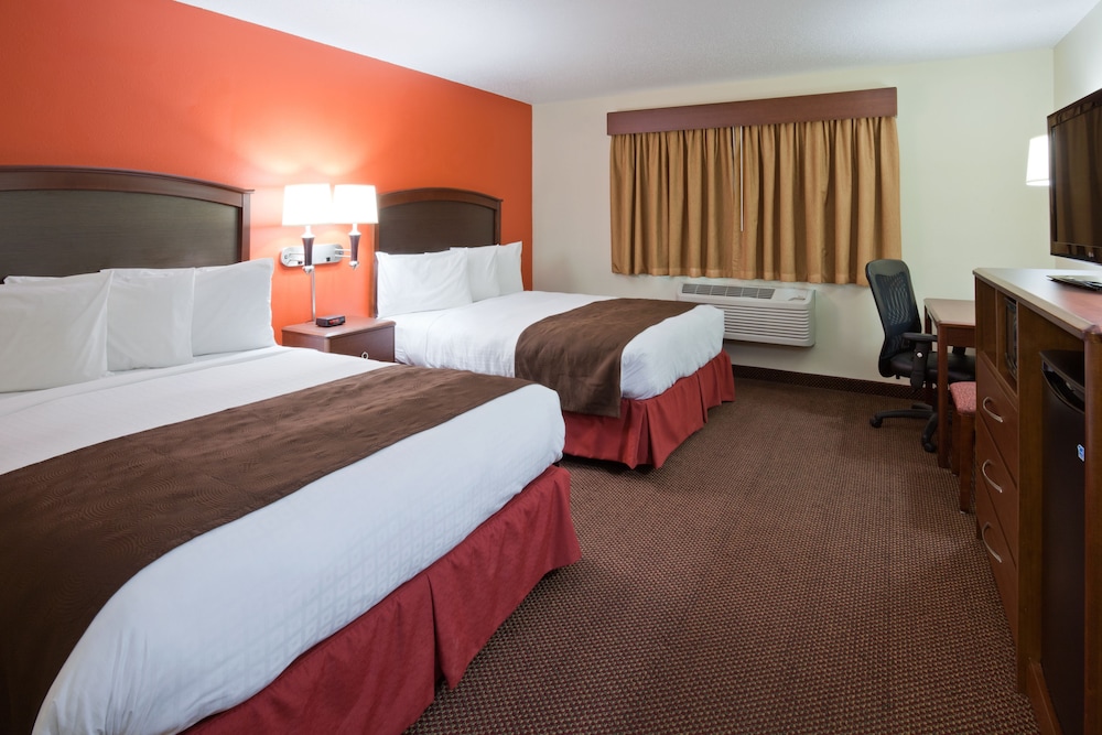AmericInn by Wyndham St. Cloud MN I-94 12/35