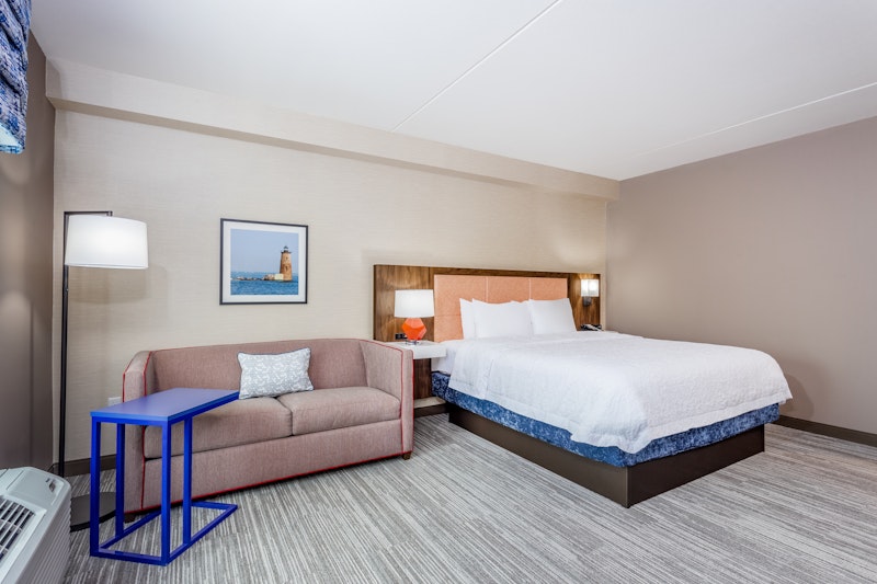 Hampton Inn & Suites Kittery-Portsmouth 10/45