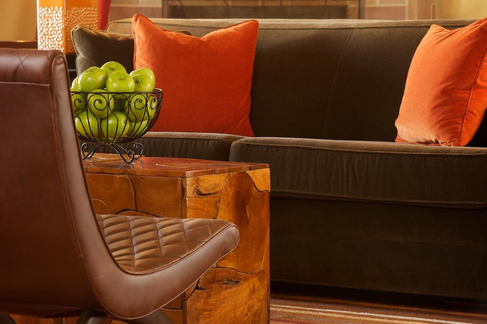 Larkspur Landing Sacramento - An All-Suite Hotel 50/60