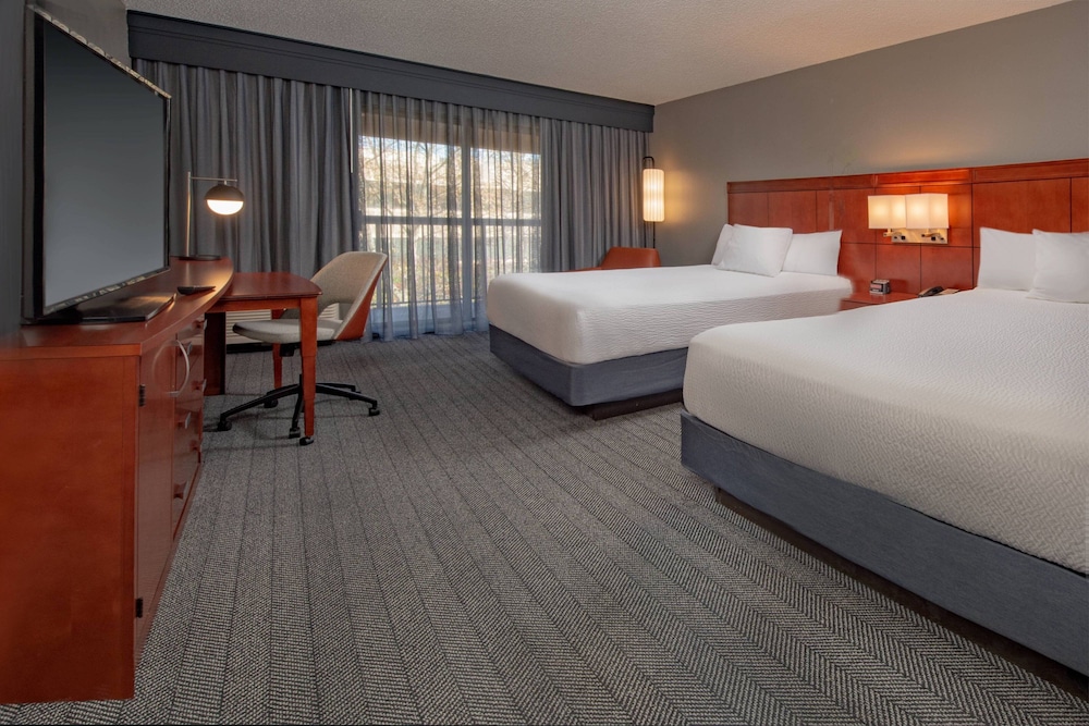 Courtyard By Marriott Frederick 5/34