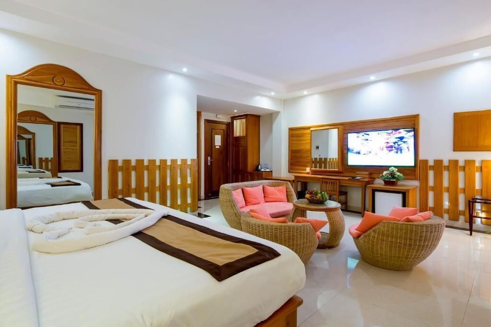 Aristocrat Residence Hotel 66/80