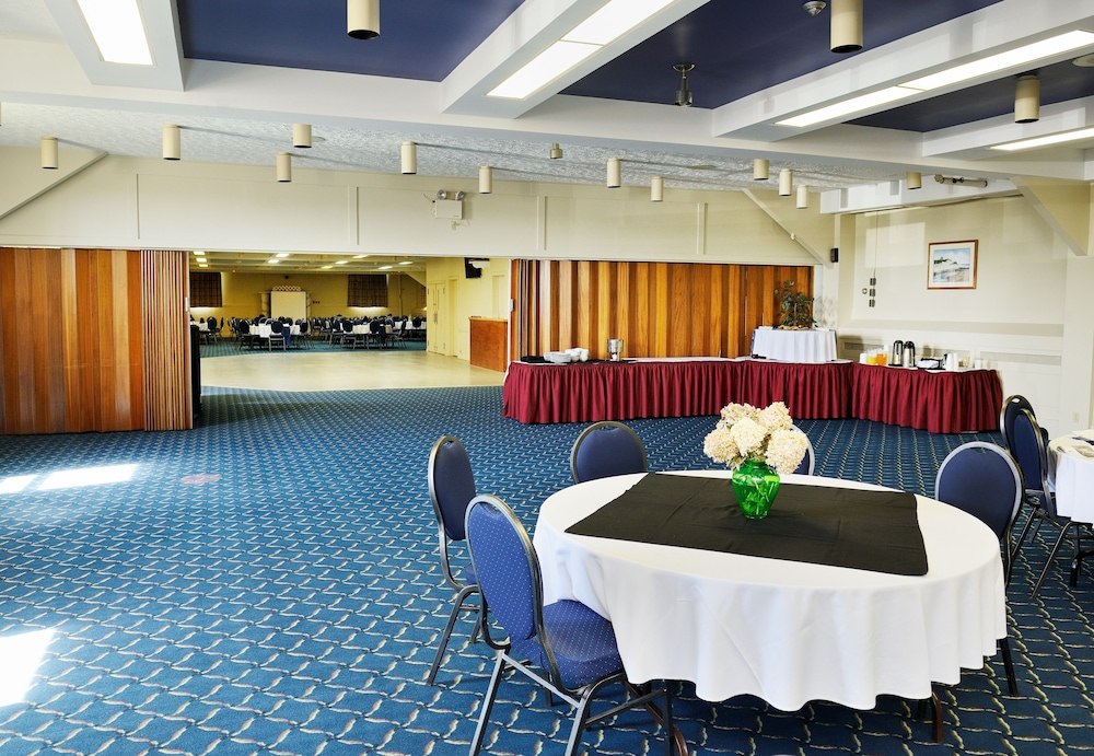 Slemon Park Hotel & Conference Centre 17/35