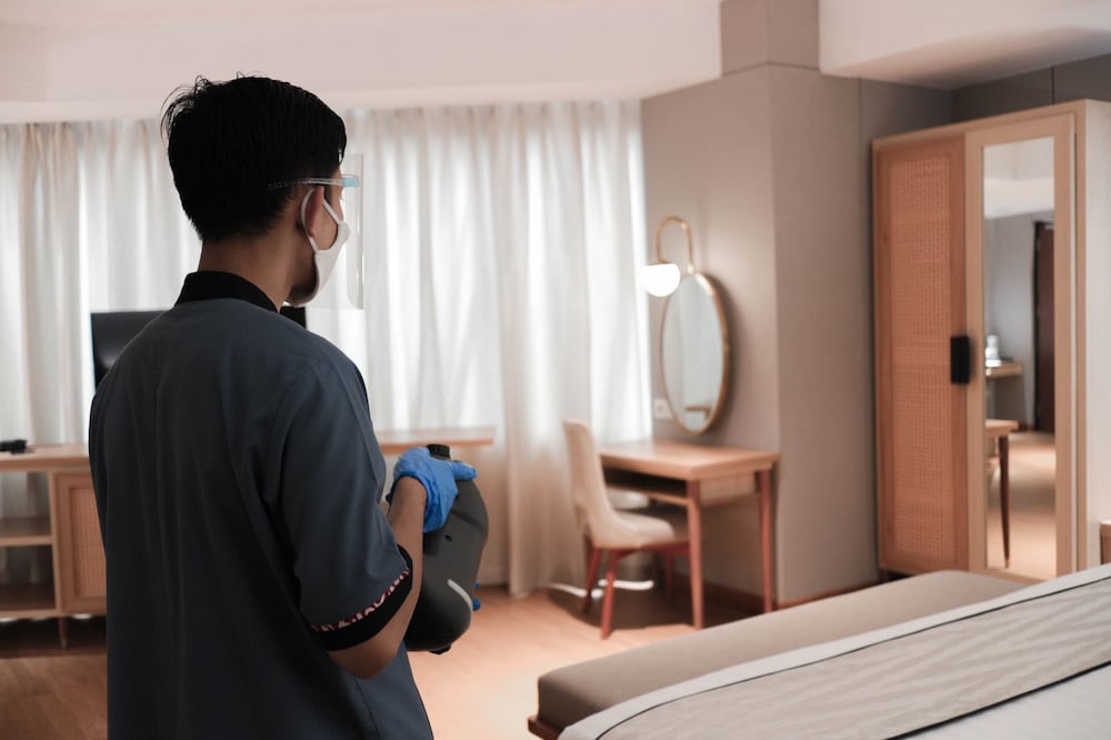 Santika Premiere Bintaro 27/78