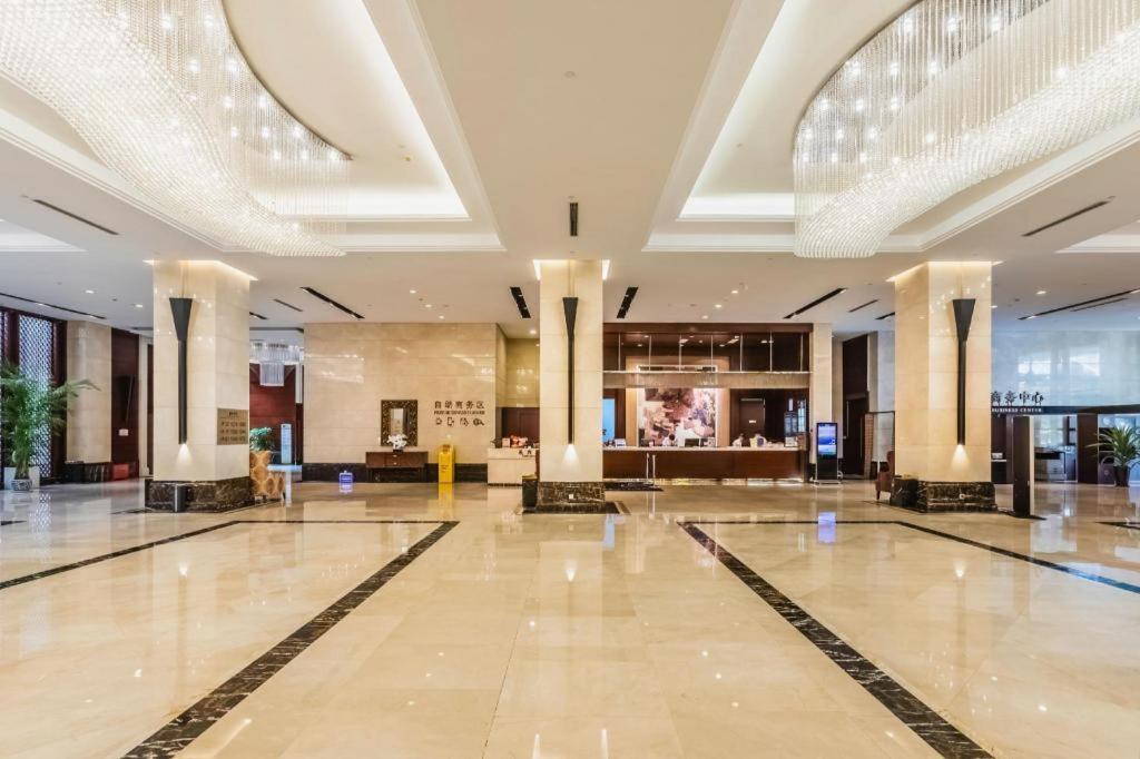 Liaoning Friendship Hotel 9/70