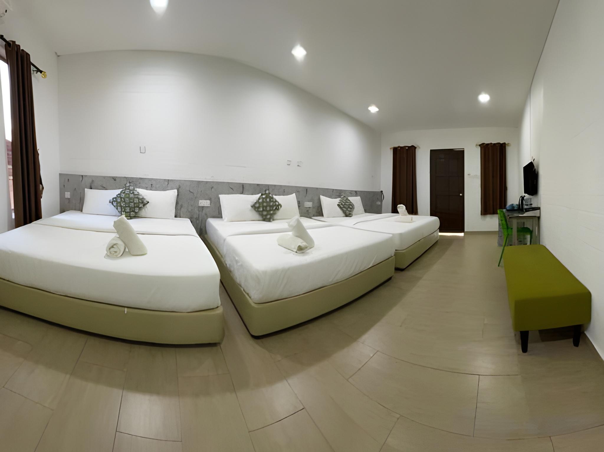Super, Deluxe, King Bed
