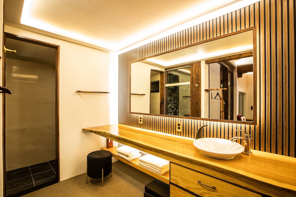 Soi Hanok Stay 49/50