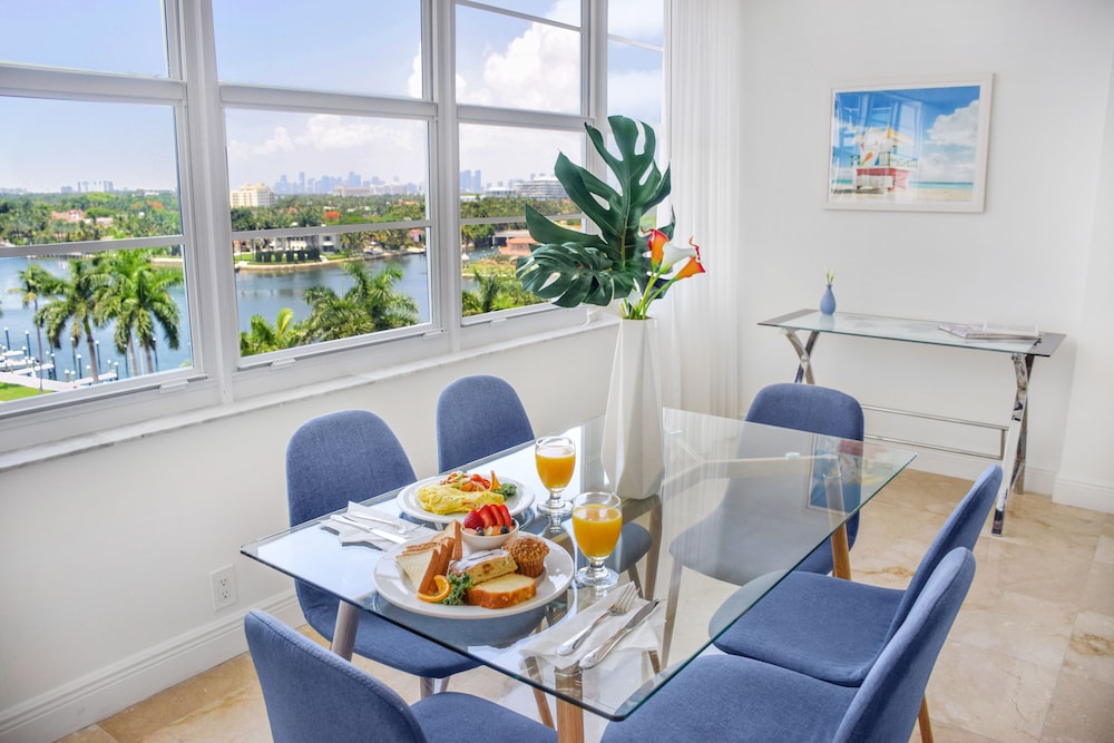 Seacoast Suites Hotel 56/75