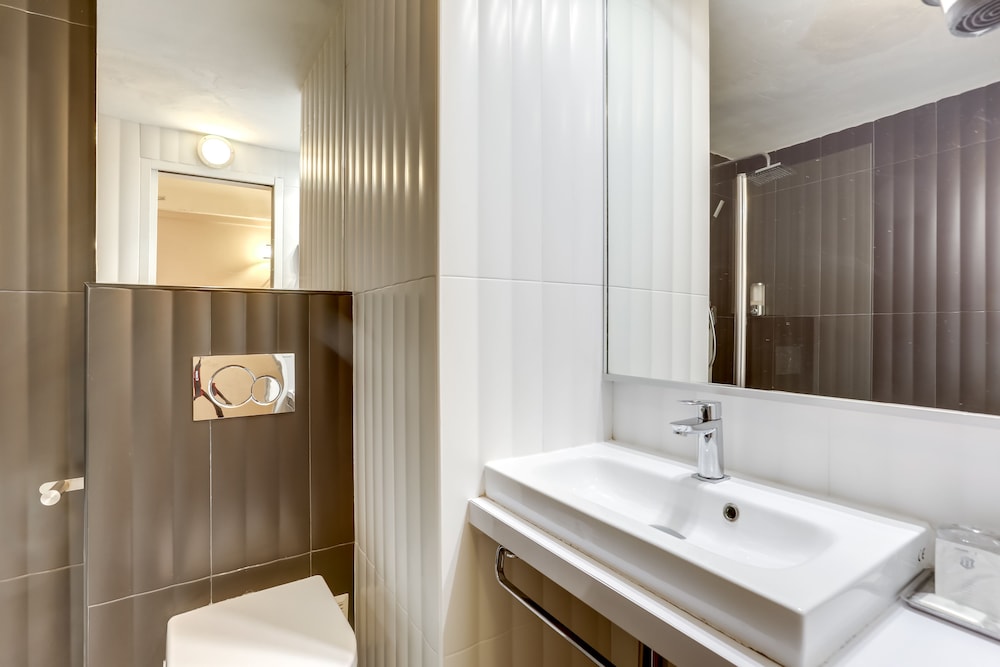 HOTEL OPERA MAINTENON 45/50