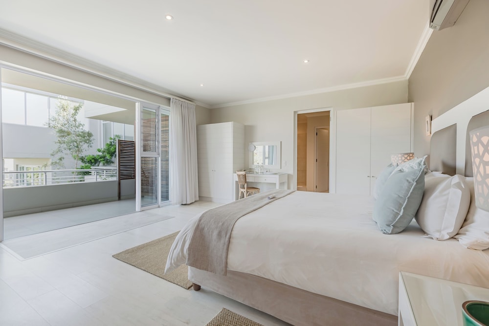 جناح فاخر بسرير كينج بشرفة، The Robberg Beach Lodge 5/8