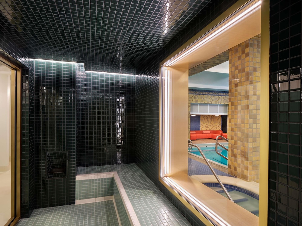 21c Museum Hotel St Louis 26/53