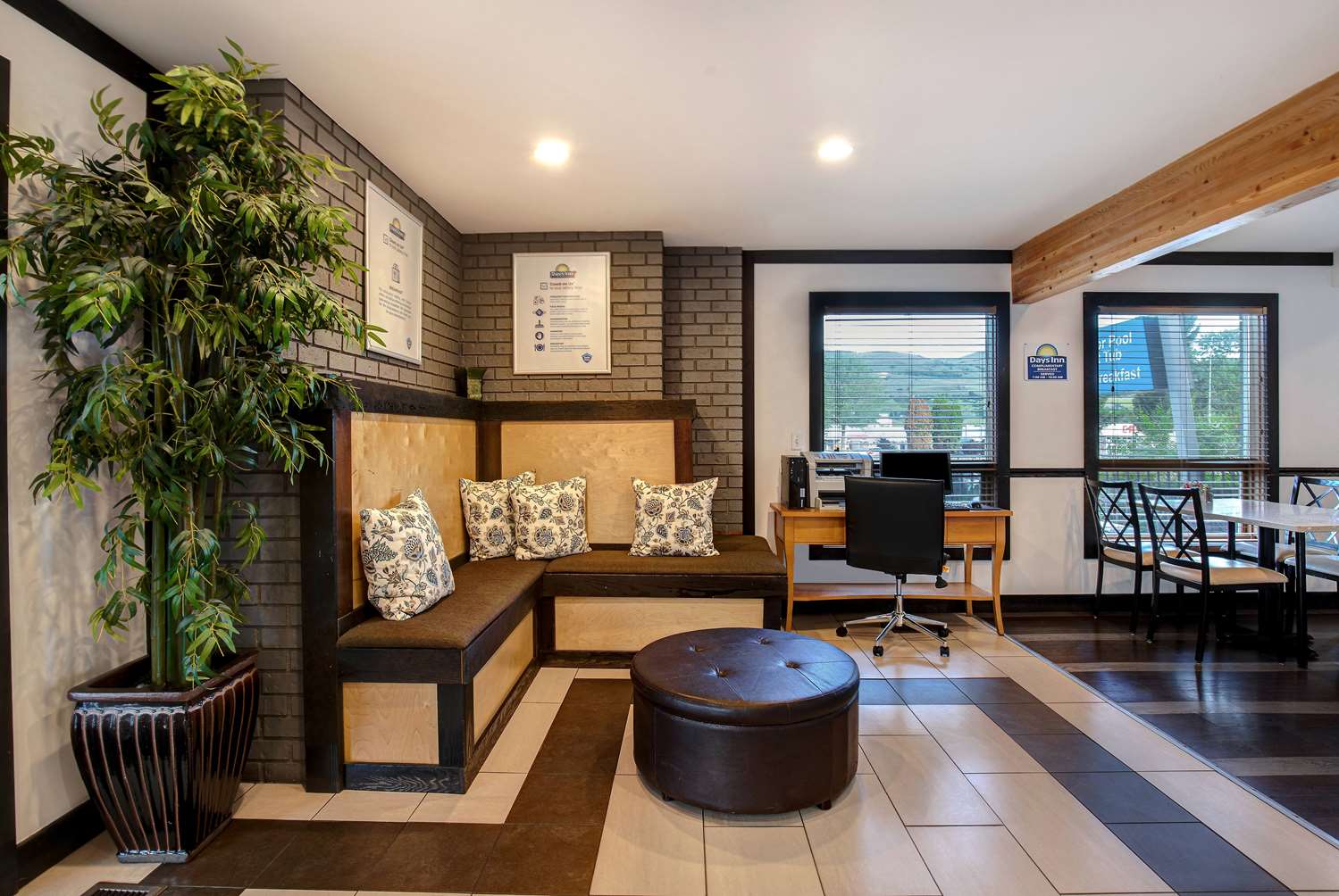 Days Inn By Wyndham Vernon 18/31