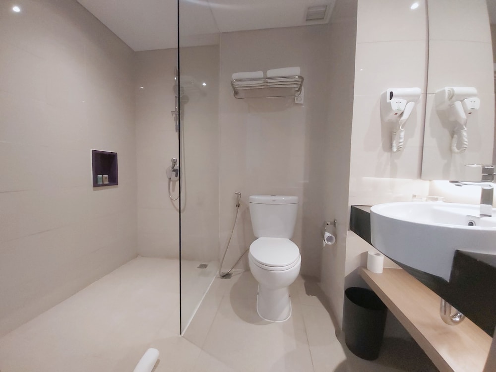 Swiss-Belinn Modern Cikande 14/58