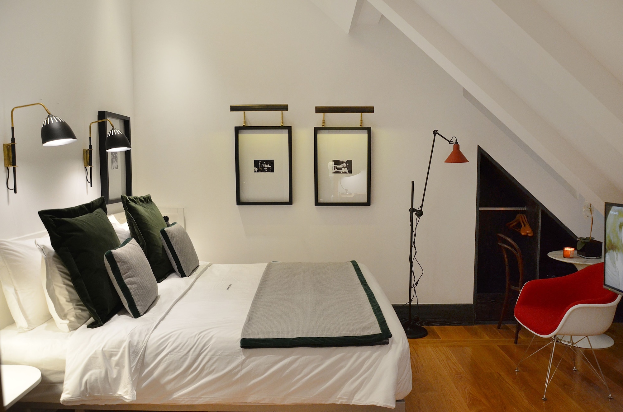 غرفة بسرير كوين، Browns Central Hotel 4/10