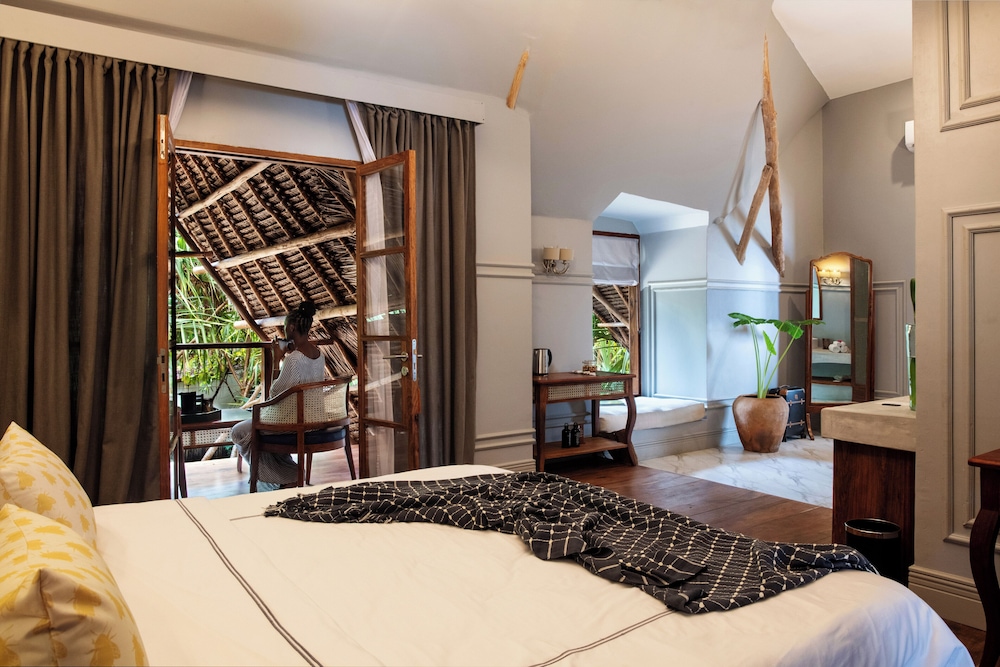 LUXURY, STUDIO, SUITE, KING BED, SEA VIEW, BALCONY