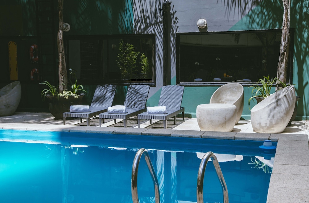 DecO Recoleta Hotel 58/61
