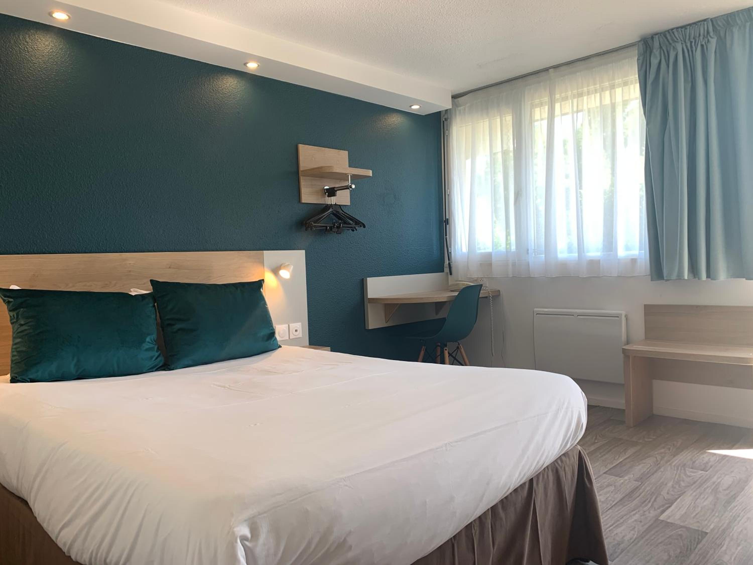 Room, Double Bed