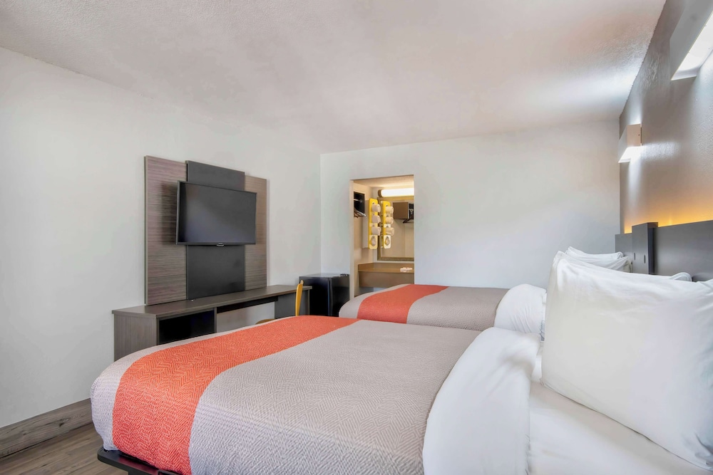 Motel6 Lafayette, LA 34/61