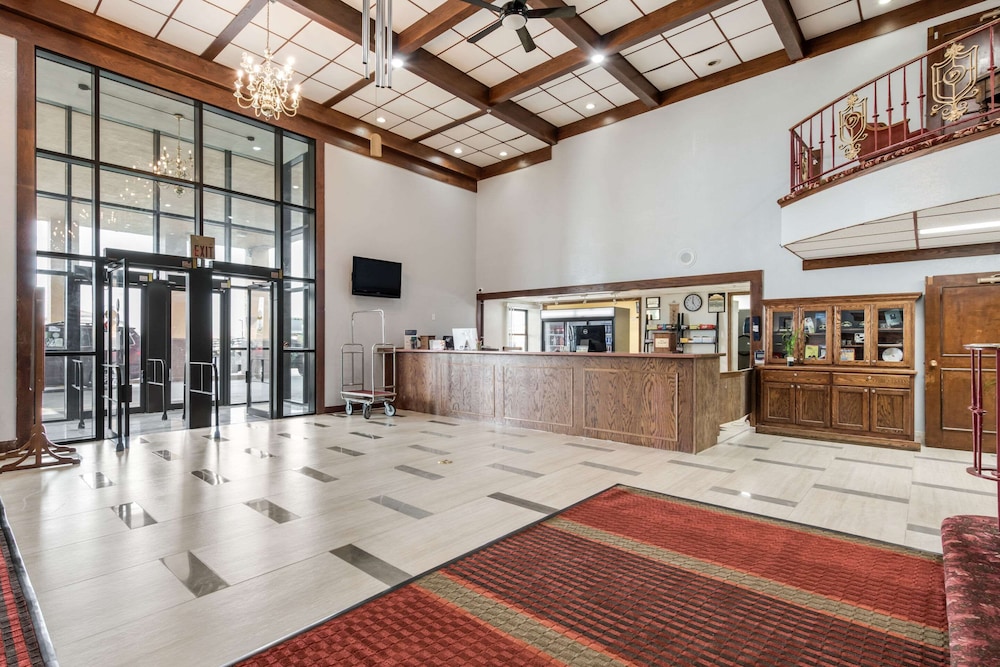 Econo Lodge Truman Inn 5/48