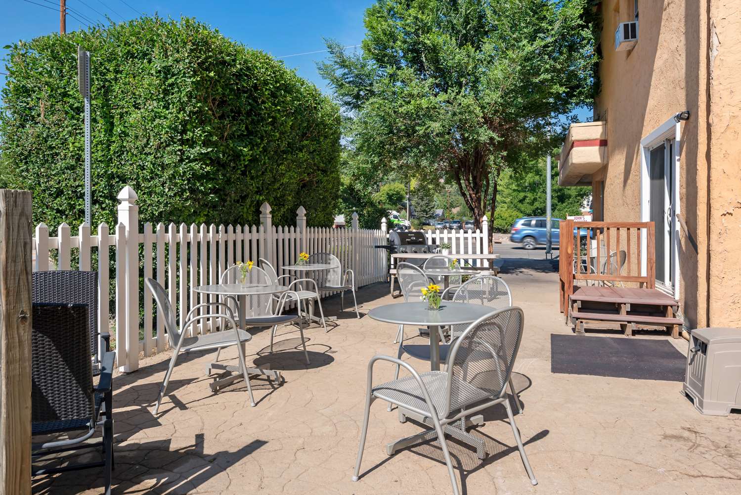 Econo Lodge Inn & Suites Durango 17/17