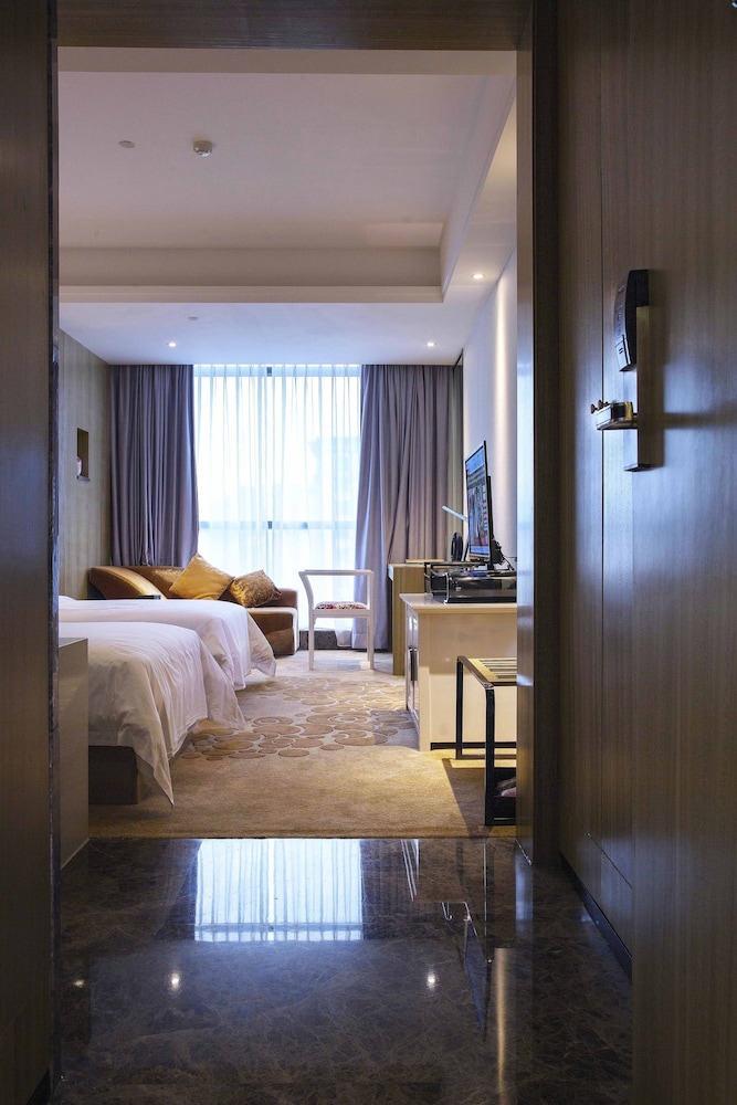 Paco Business Hotel Dongfeng Road Branch 12/27