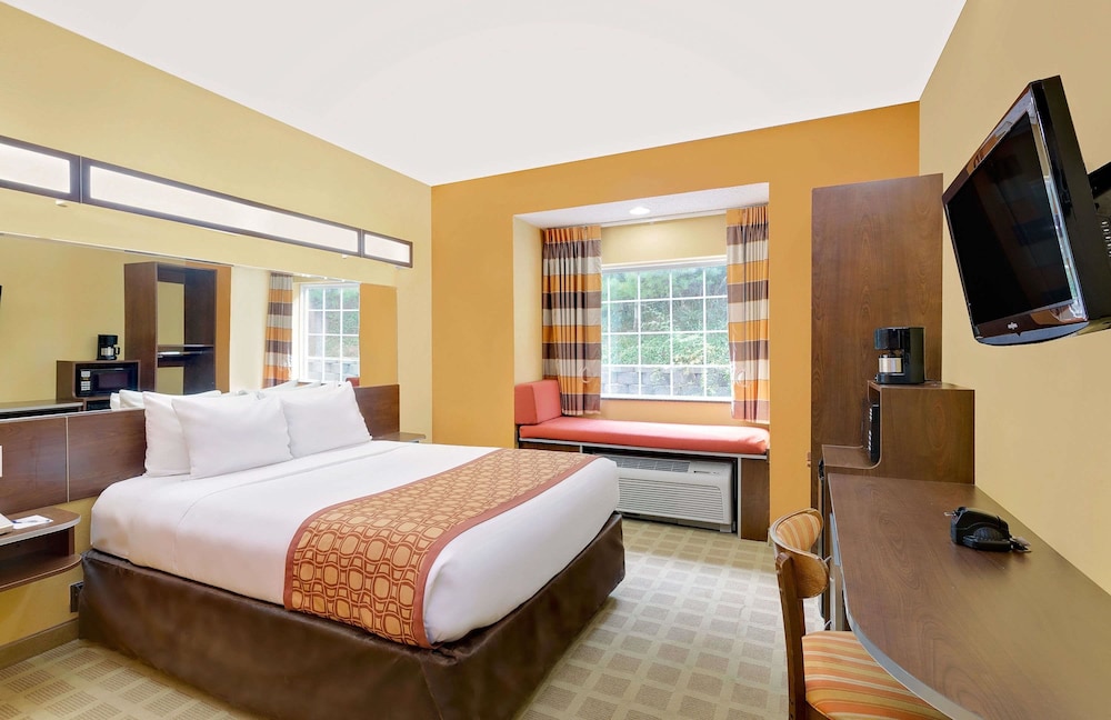 Microtel Inn & Suites by Wyndham Princeton 15/27