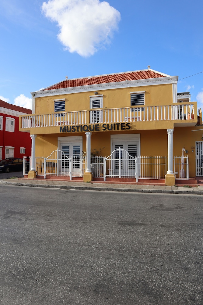 Mustique Suites Curacao 2/50