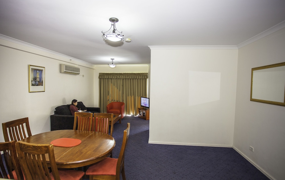 Starwest Apartments Alderney On Hay 28/49