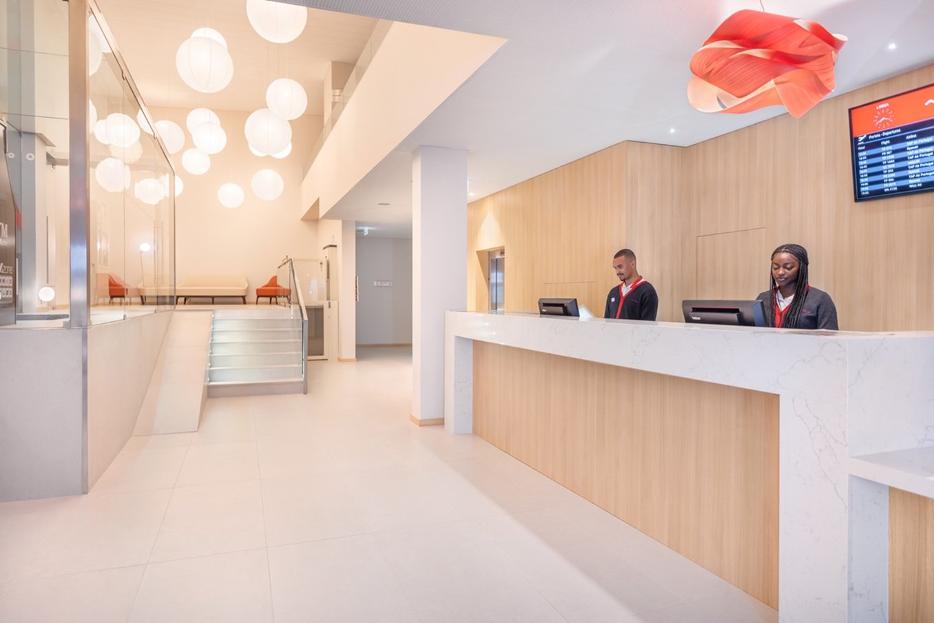 Lobby at Moov Hotel Evora, EVORA