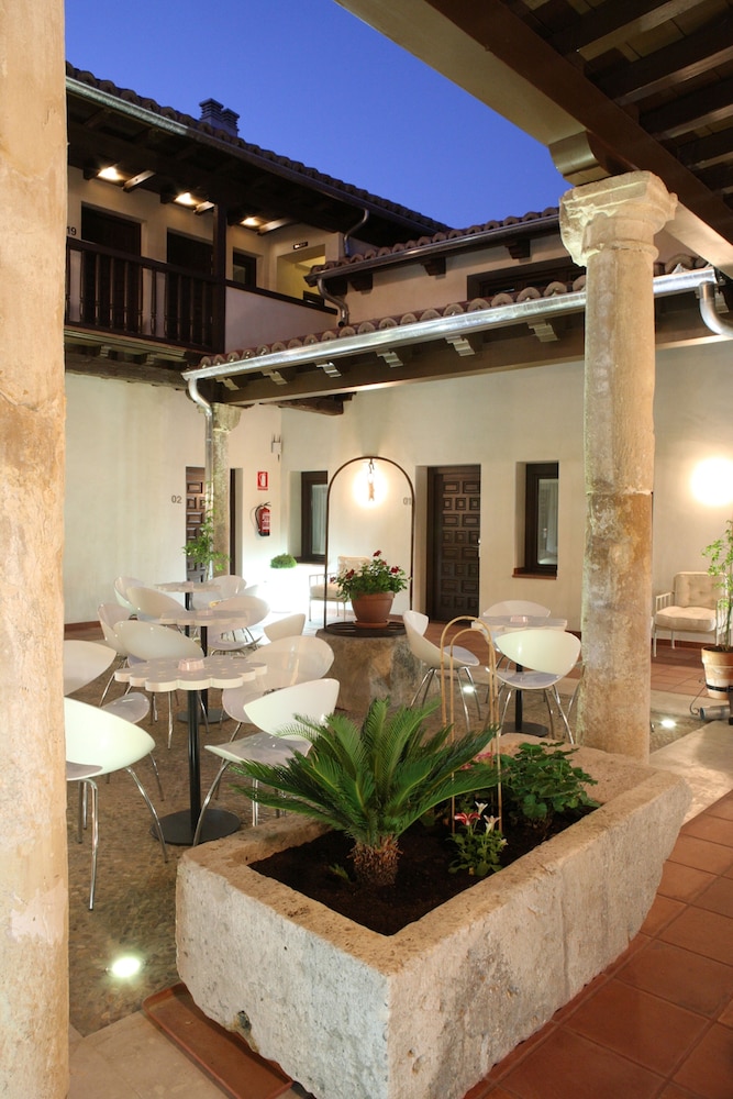 Evenia Alcala Boutique 25/29