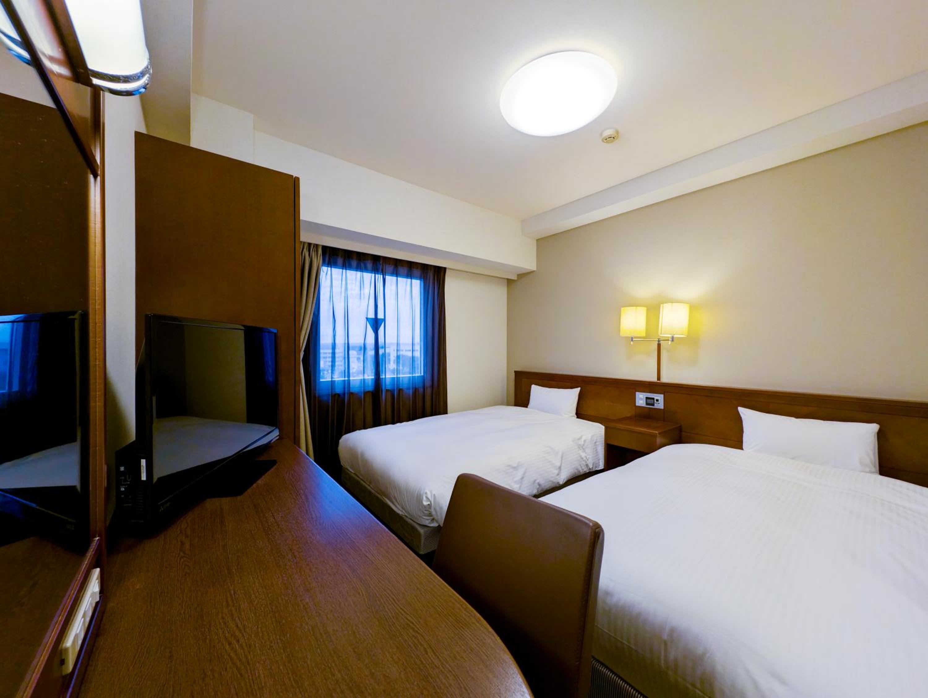 غرفة قياسية بسريرين منفصلين للمدخنين، Hotel Route-Inn Towada 2/4