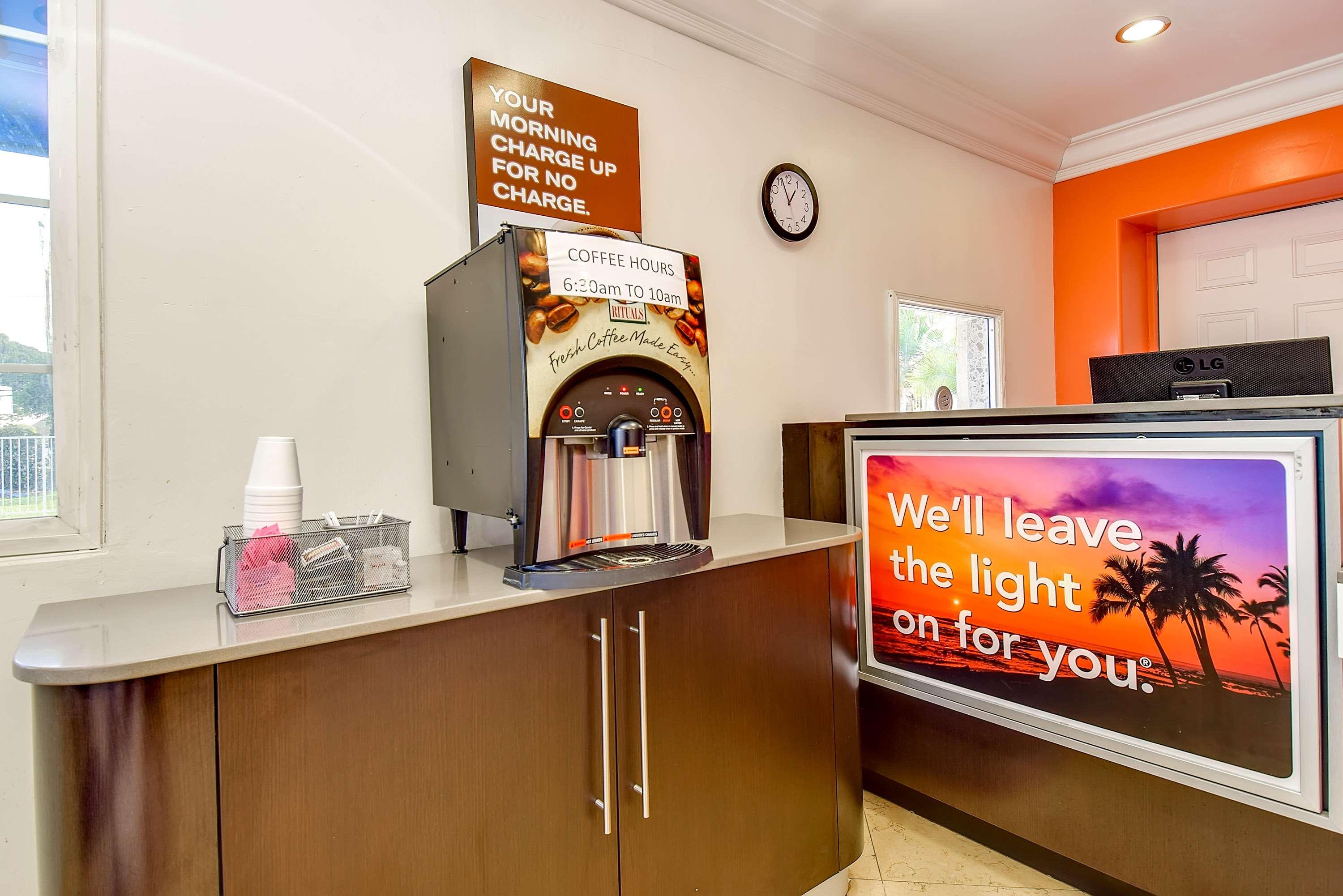 Motel6 Garden Grove, CA 19/40