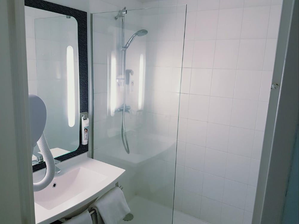 غرفة قياسية بسرير مزدوج مع أريكة، Ibis Clermont Ferrand Nord Riom 6/7