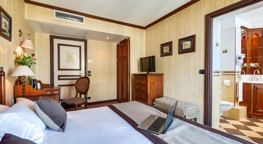 Room at Villa Montparnasse Hotel, PARIS